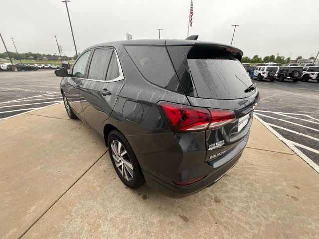 2023 Chevrolet Equinox LT photo 3