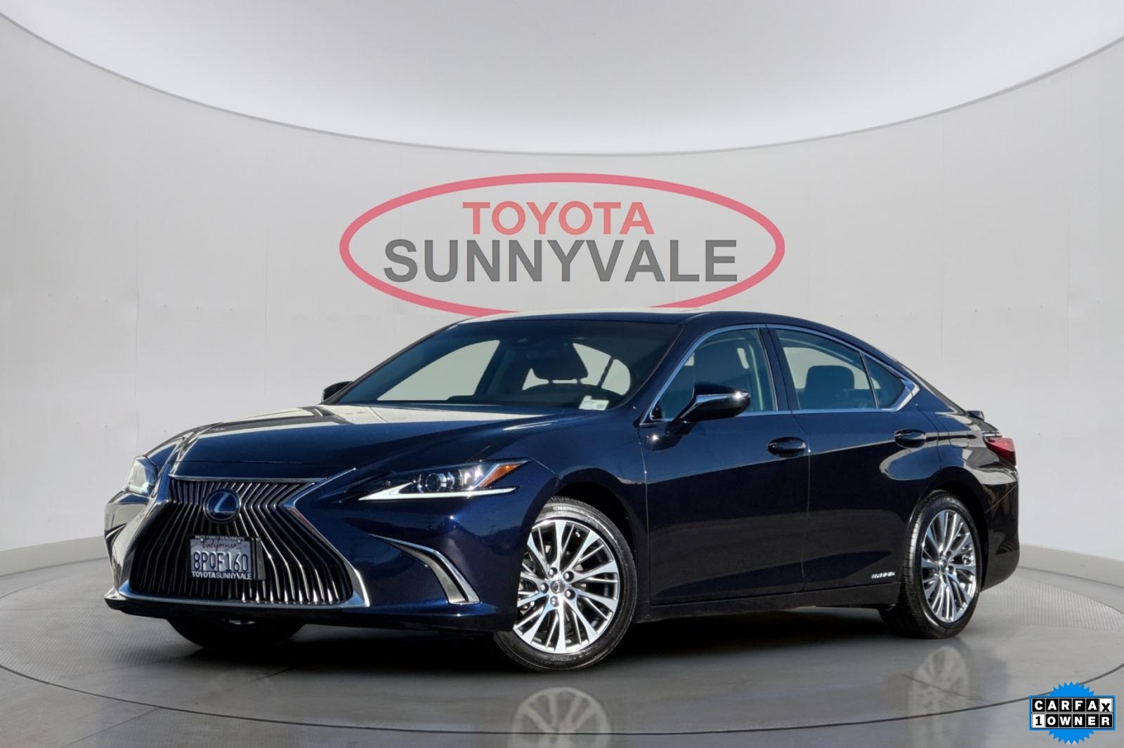 2020 Lexus ES Hybrid 300h's photo