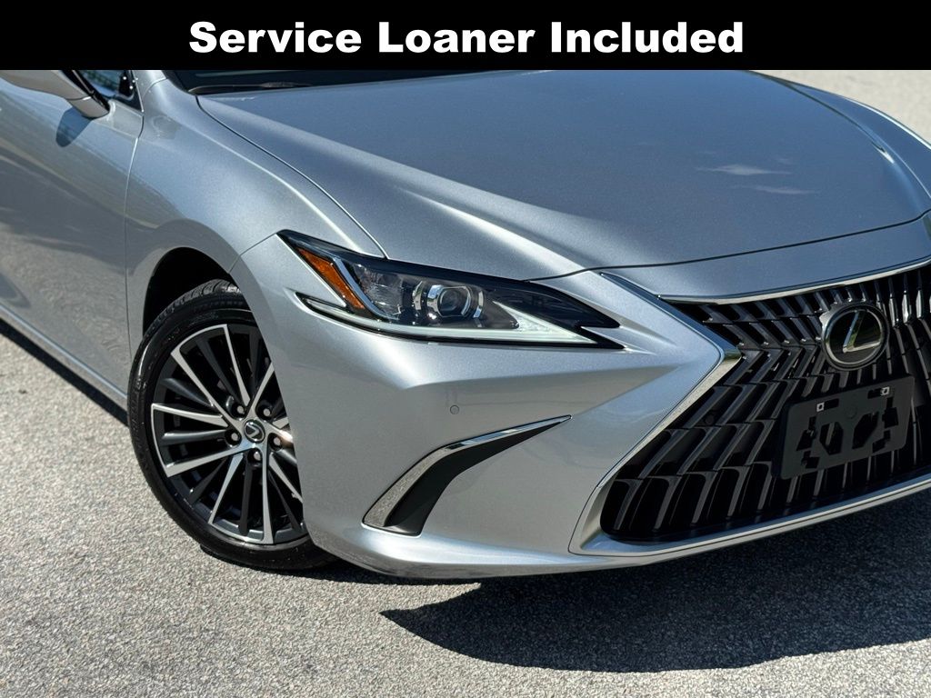 2023 Lexus ES 300h photo 4