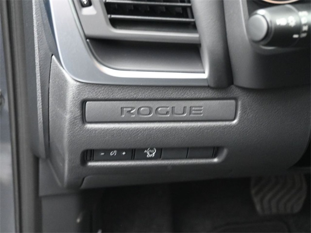 2026 Nissan Rogue S photo 17