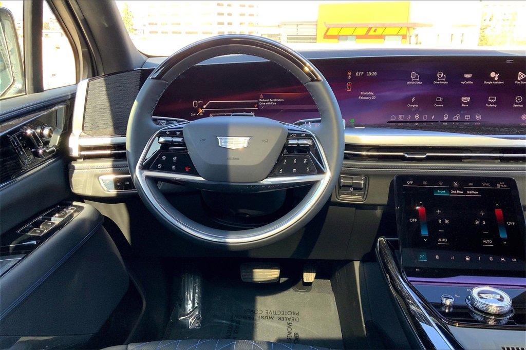 2025 Cadillac Escalade IQ Luxury photo 18