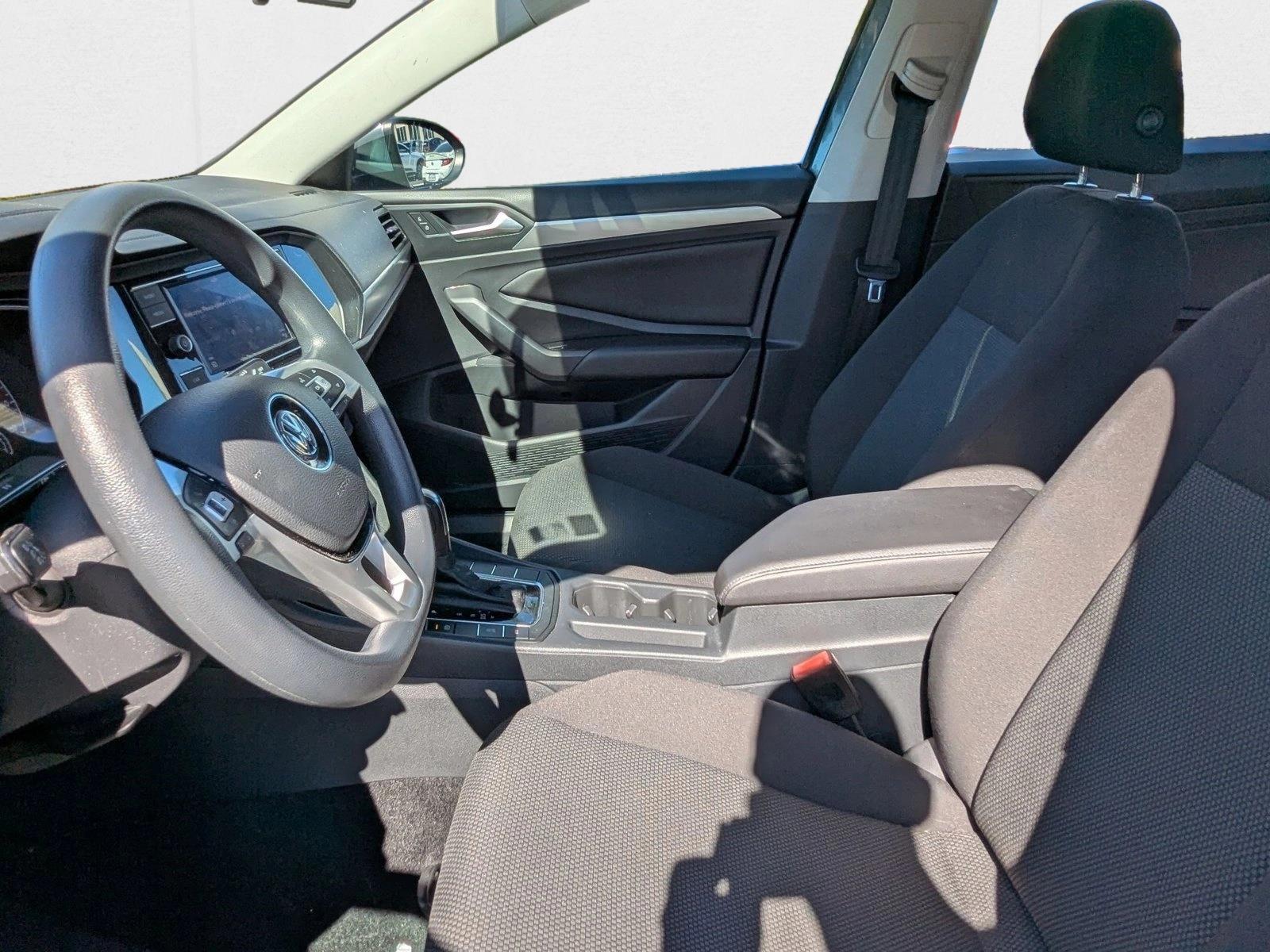 2019 Volkswagen Jetta SE R-Line photo 14