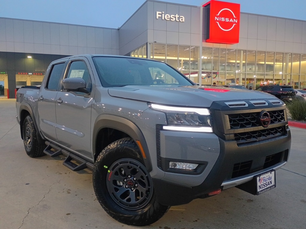 2026 Nissan Frontier PRO-X's photo