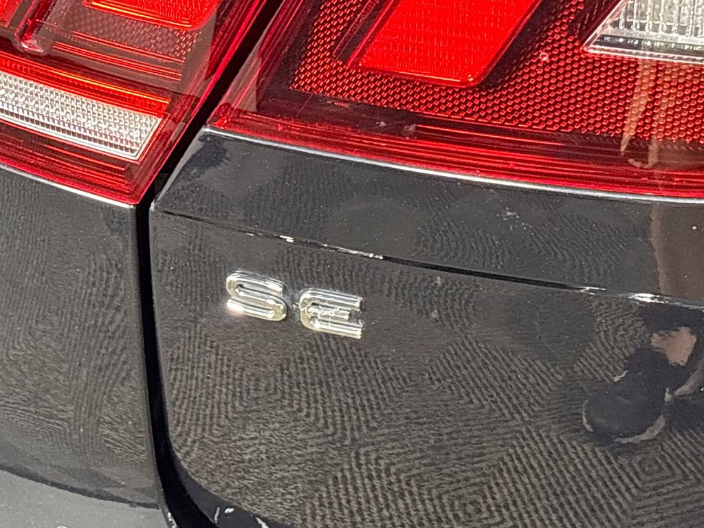 2022 Volkswagen Tiguan SE photo 24
