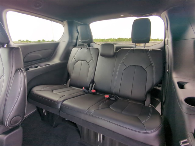 2026 Chrysler Voyager LX photo 15