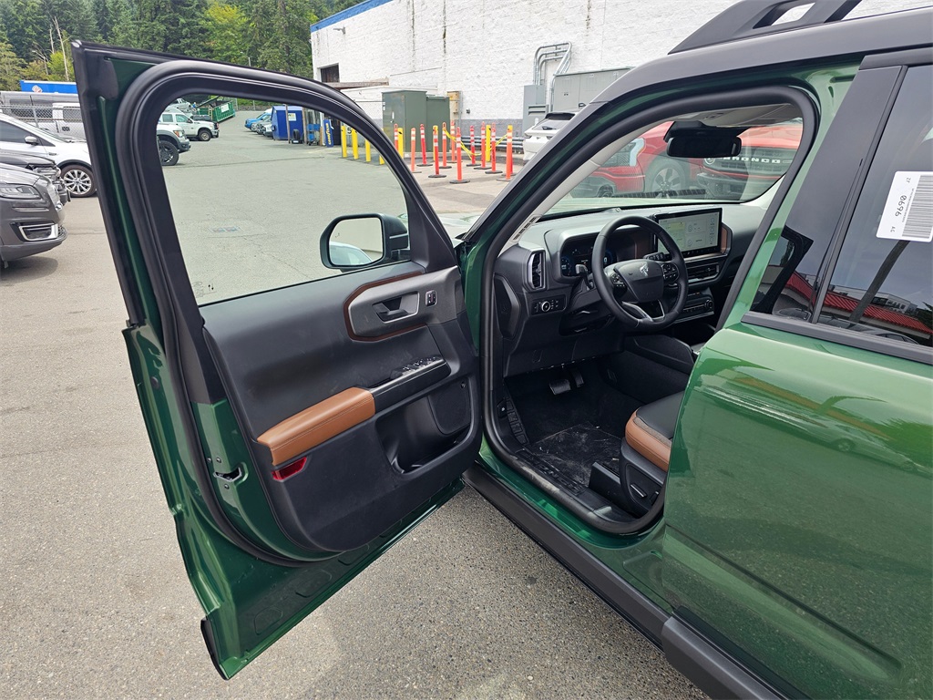 2025 Ford Bronco Sport Outer Banks photo 19