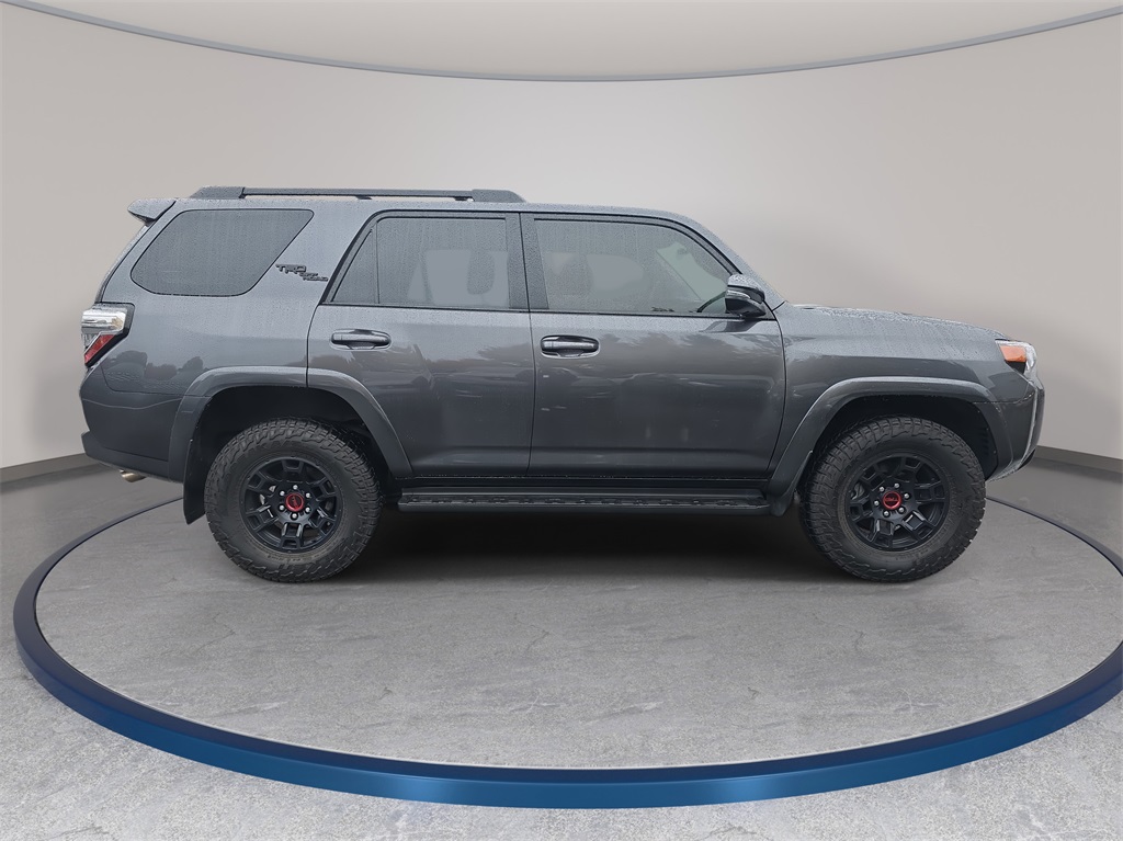 2022 Toyota 4Runner TRD Off-Road Premium photo 4