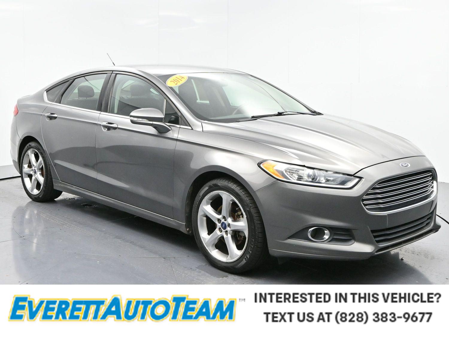 2014 Ford Fusion SE's photo