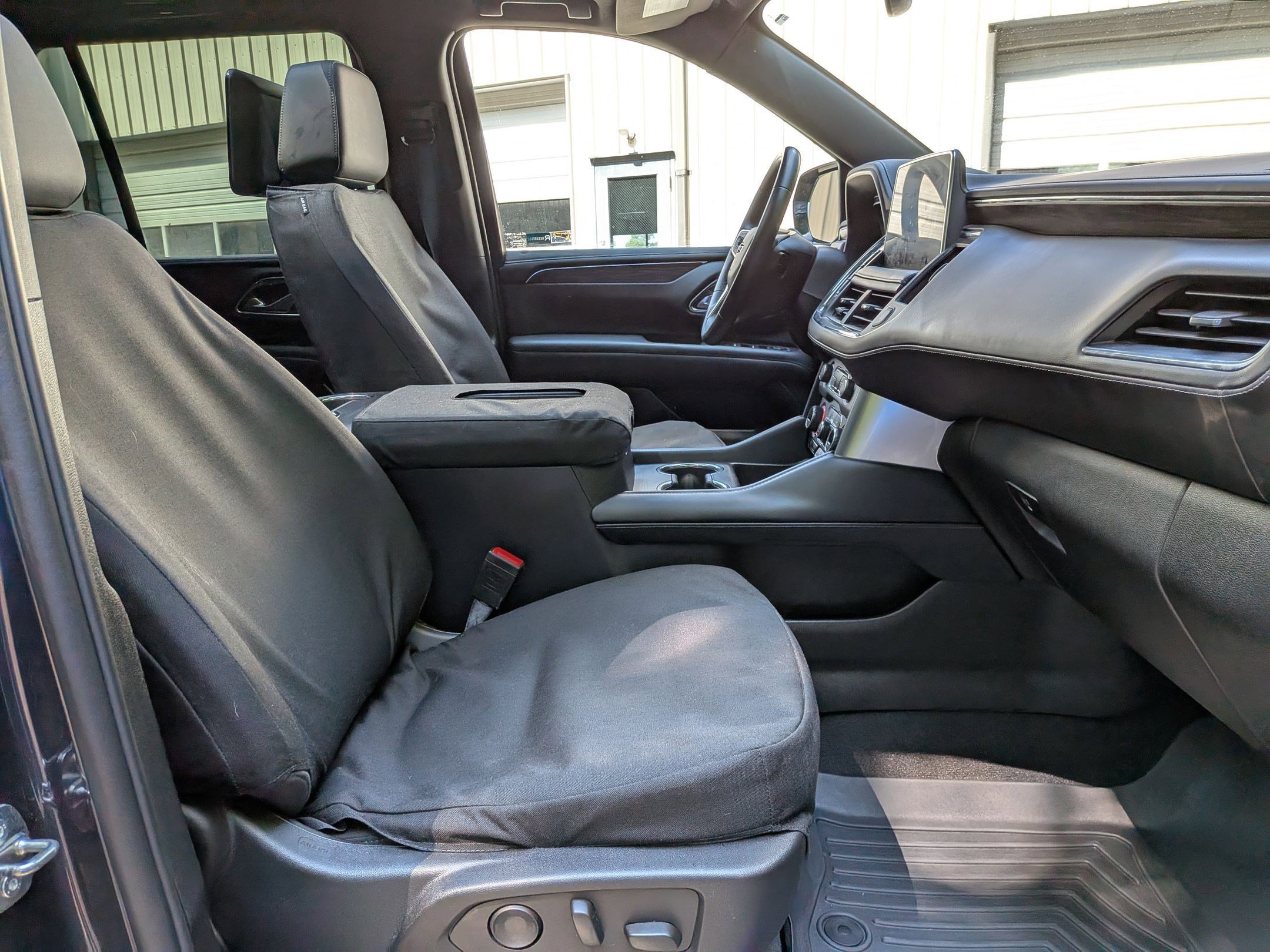 2023 Chevrolet Tahoe LT photo 29