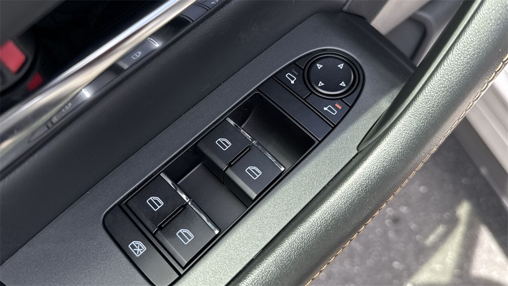 2025 Mazda CX-90 3.3 Turbo Preferred photo 37