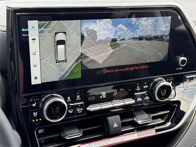 2025 Toyota Highlander Platinum photo 28