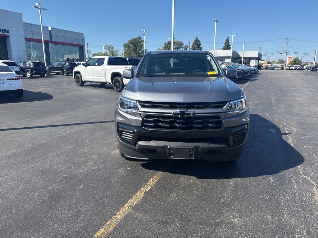 2022 Chevrolet Colorado Work Truck photo 2