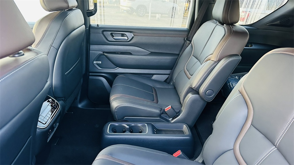 2026 Nissan Armada SL photo 27