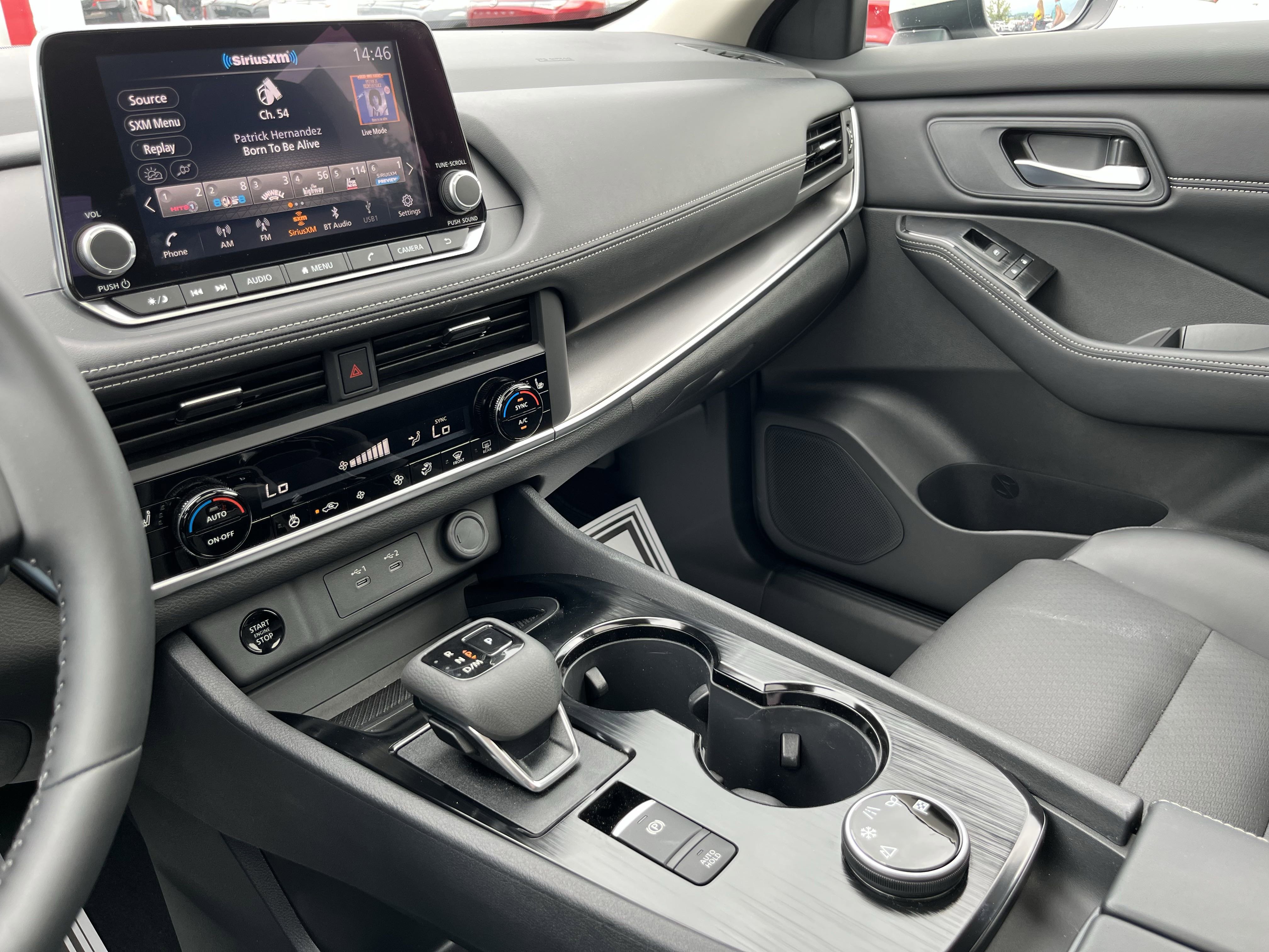 2025 Nissan Rogue AWD SV photo 12