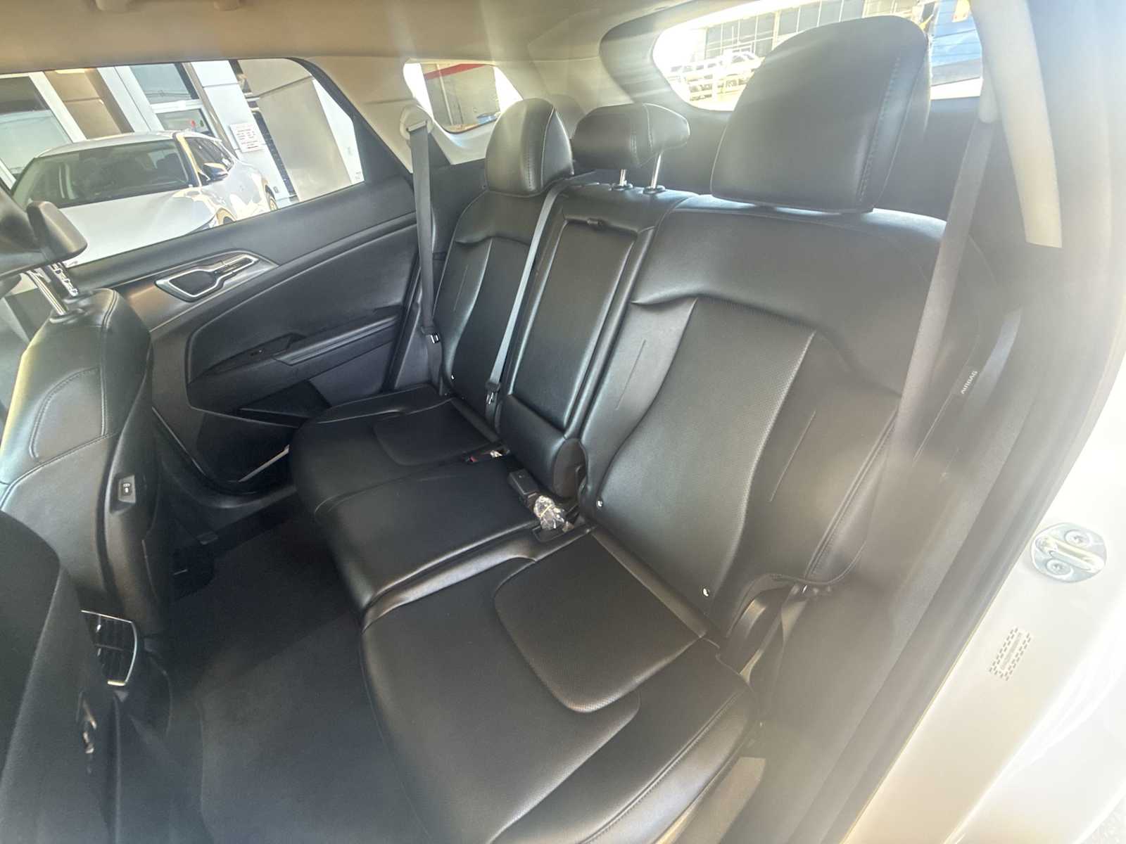 2025 Kia Sportage EX photo 18