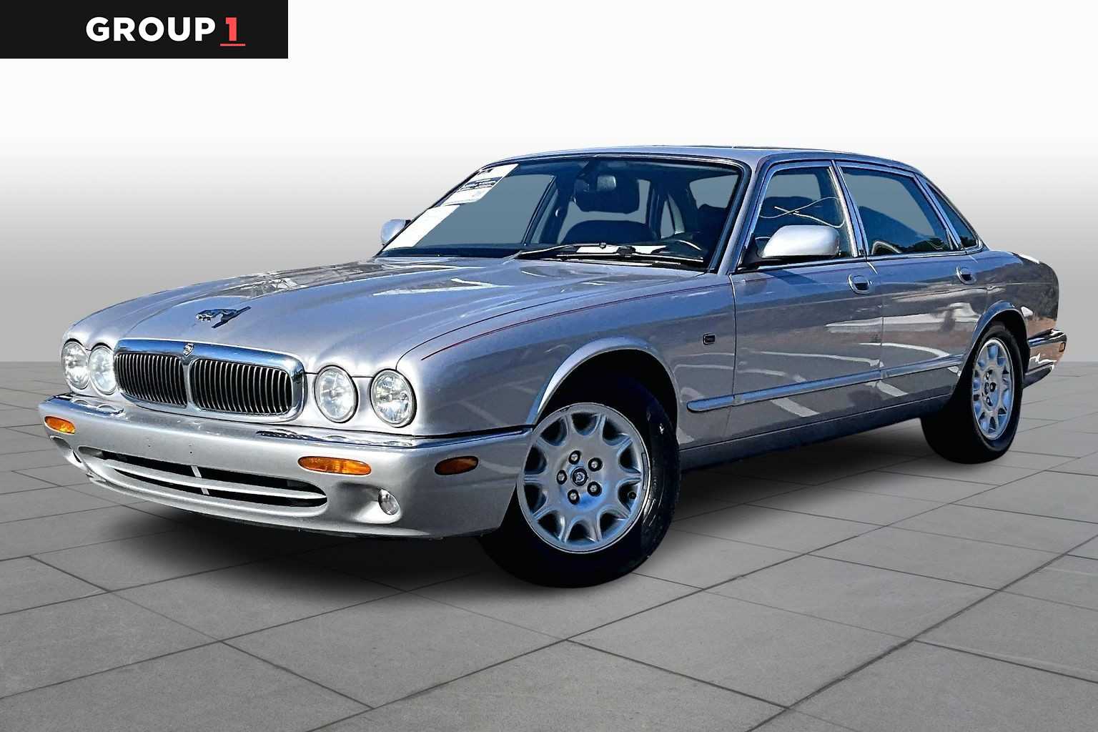 2002 Jaguar XJ Series XJ8's photo