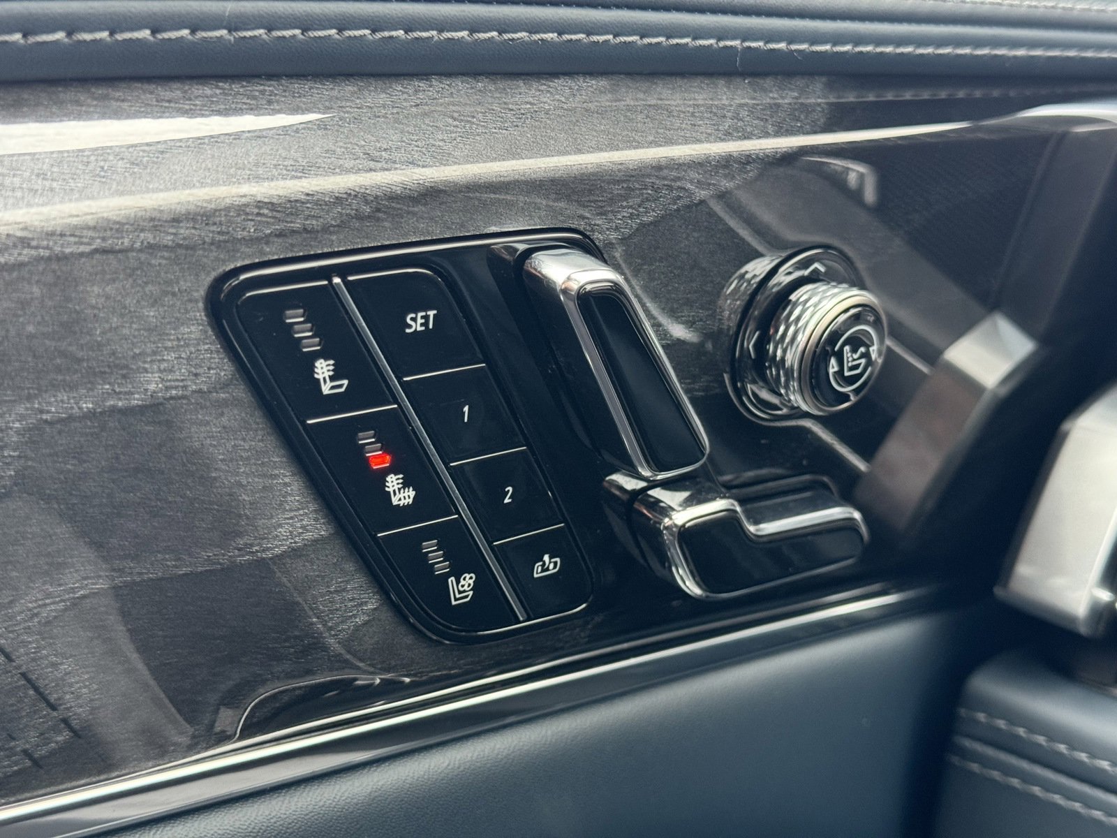 2025 Cadillac Escalade IQ Sport photo 24