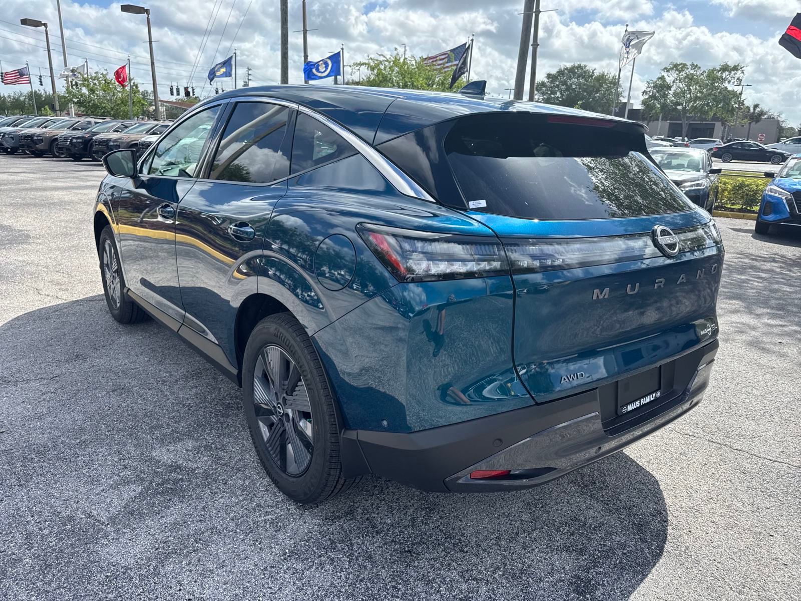 2025 Nissan Murano SL photo 9