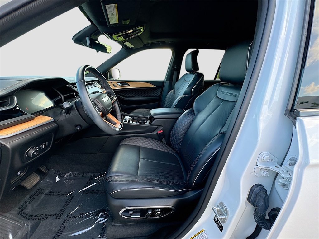 2022 Jeep Grand Cherokee Summit photo 15