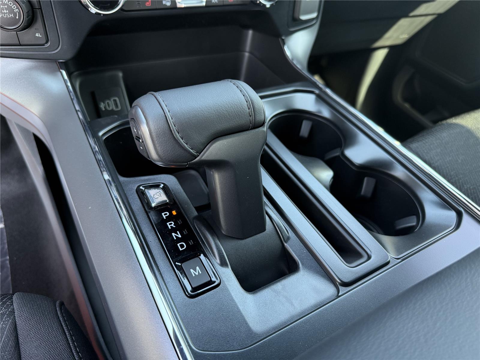 2025 Ford F-150 XLT photo 13