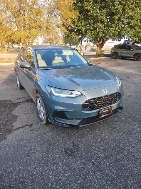 2023 Honda HR-V LX photo 2