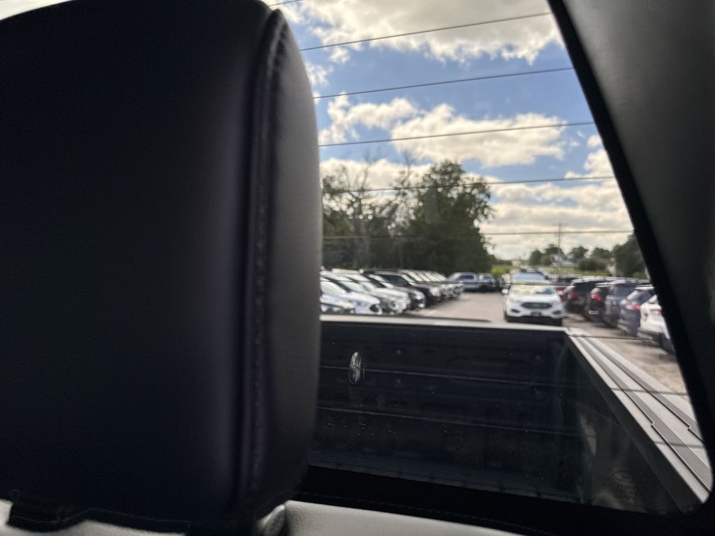 2025 Ford F-150 Lariat photo 39