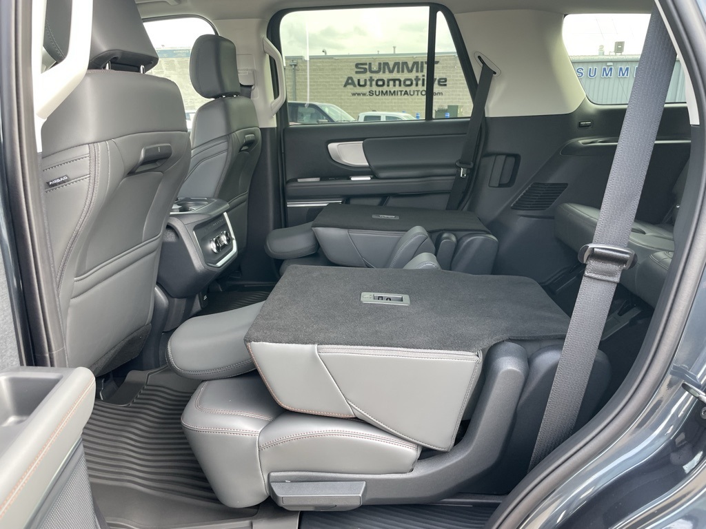 2025 Ford Expedition photo 53
