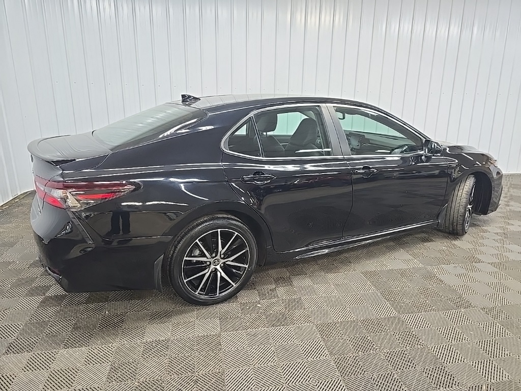 2023 Toyota Camry SE photo 2