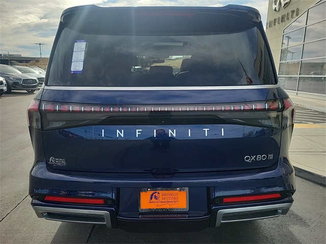 2025 Infiniti QX80 Luxe photo 9