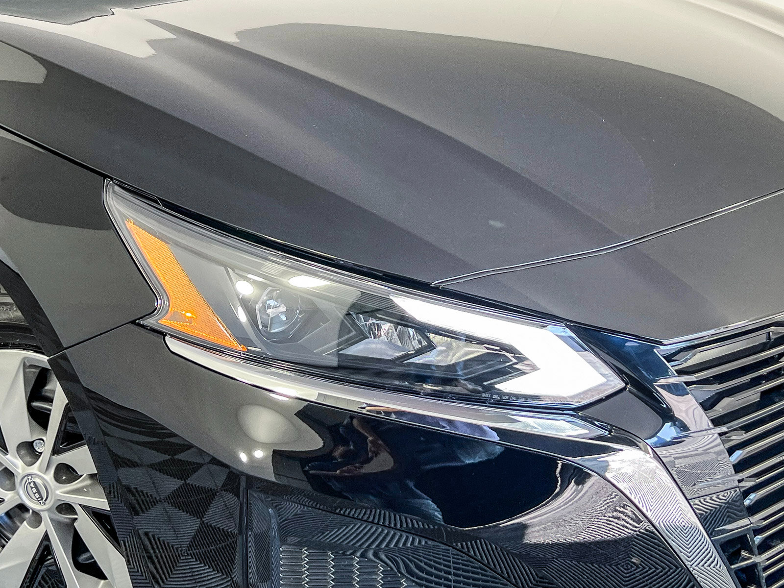 2025 Nissan Altima S photo 2