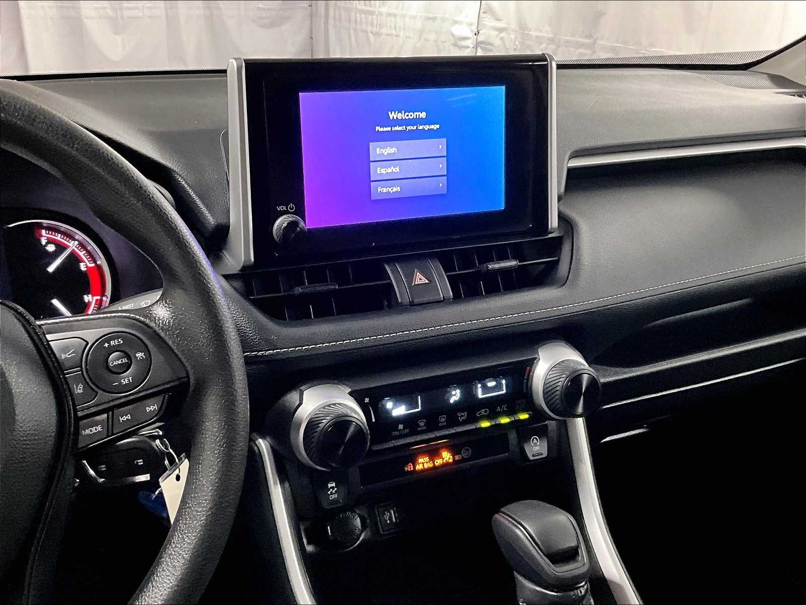 2024 Toyota RAV4 LE photo 16