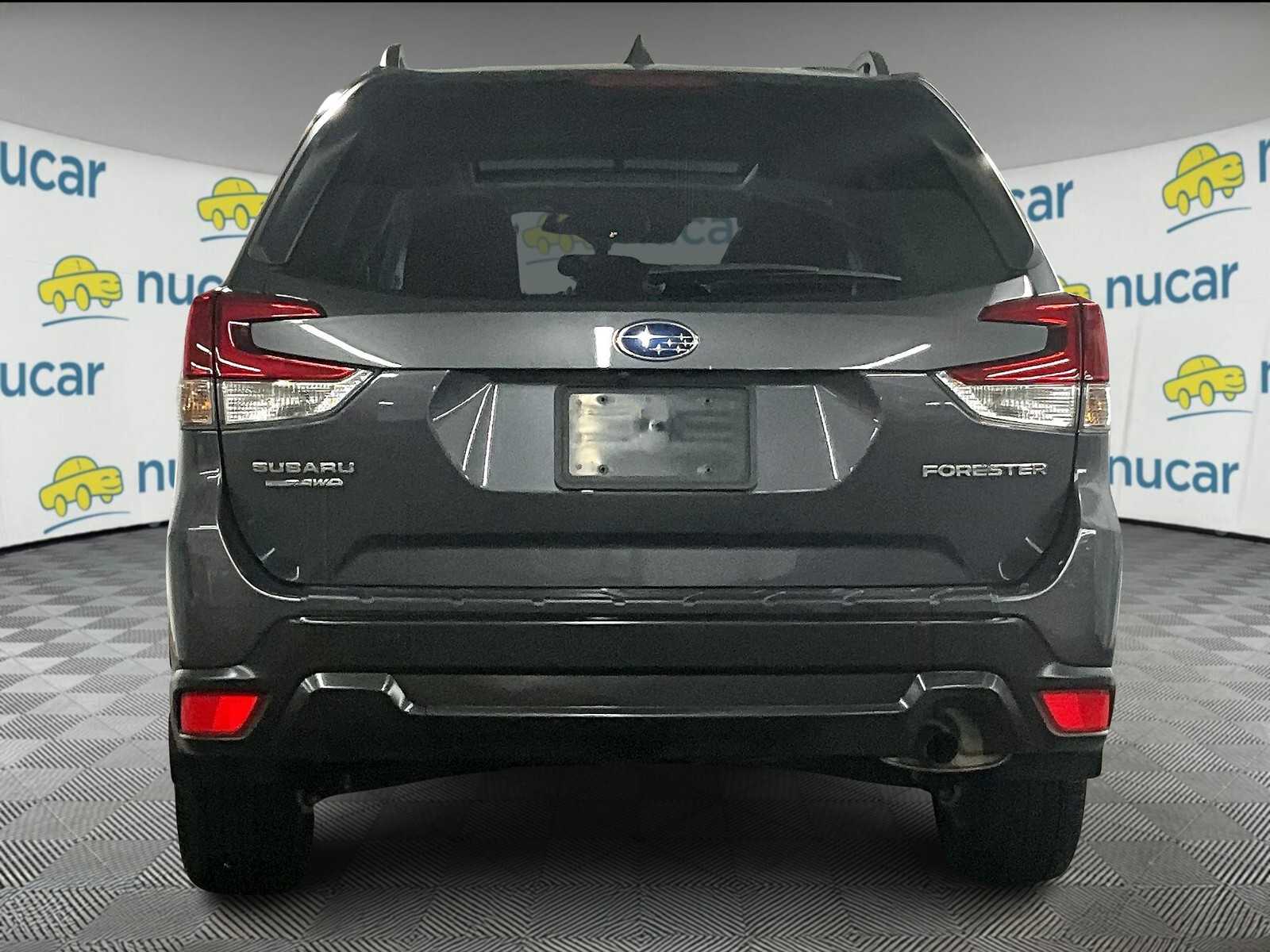 2023 Subaru Forester Premium photo 3
