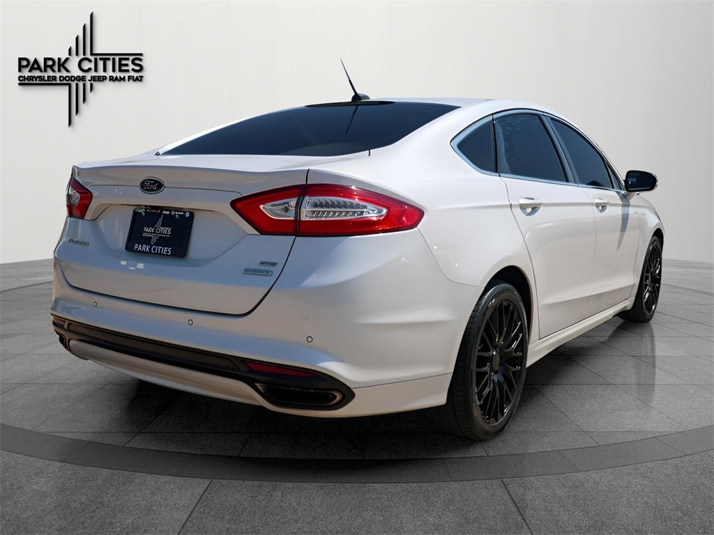 2015 Ford Fusion SE photo 3