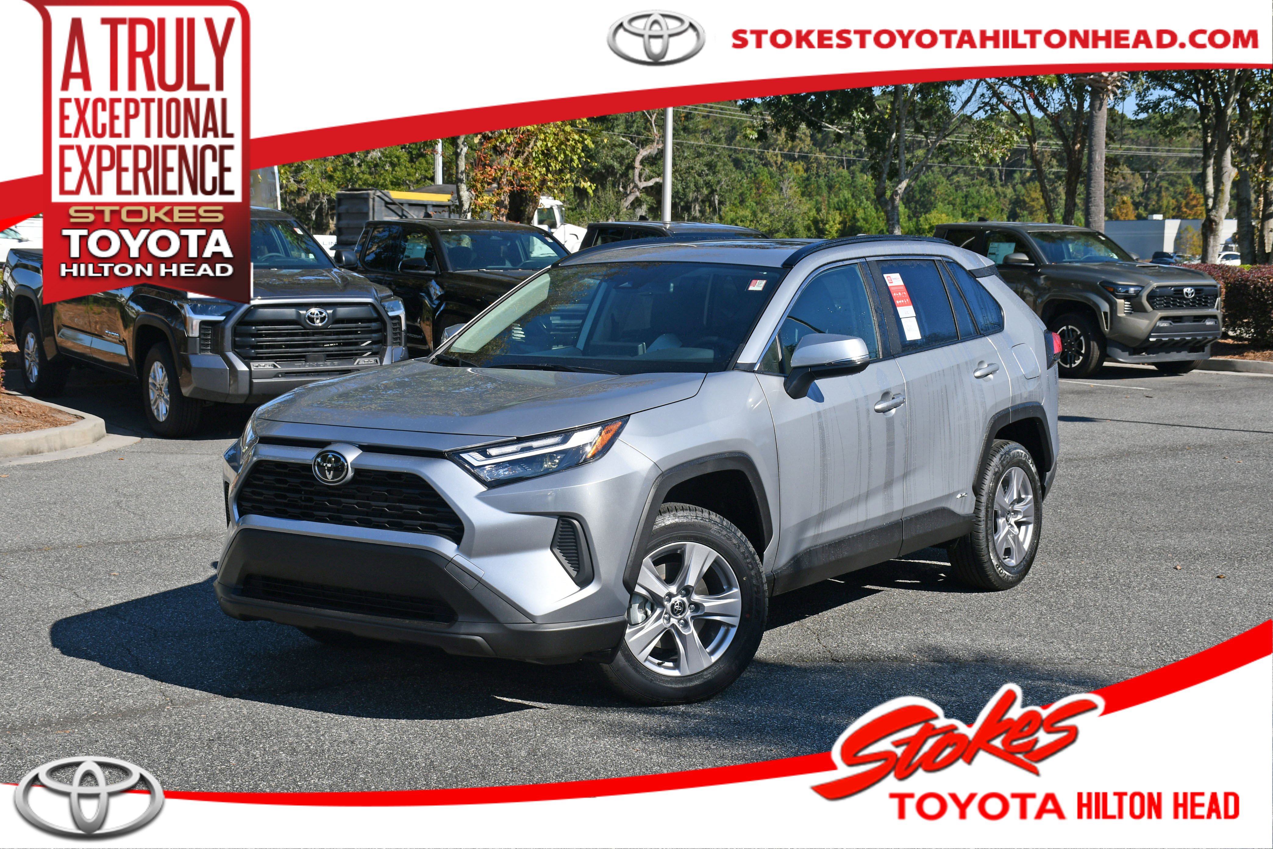 2025 Toyota RAV4 XLE's photo