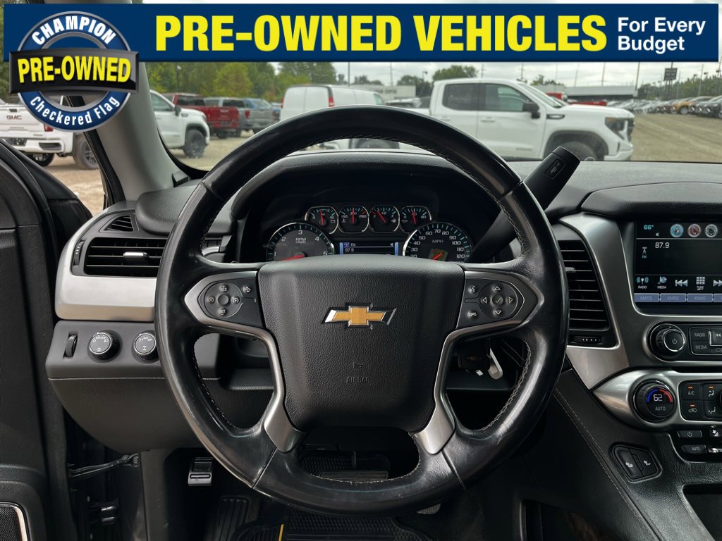 2018 Chevrolet Suburban LT photo 13