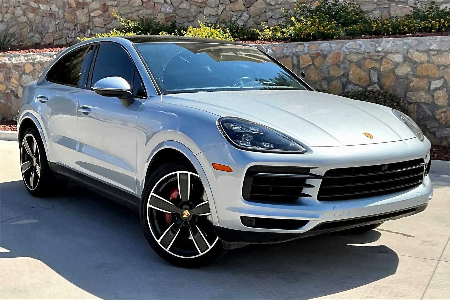 2021 Porsche Cayenne Coupe photo 9