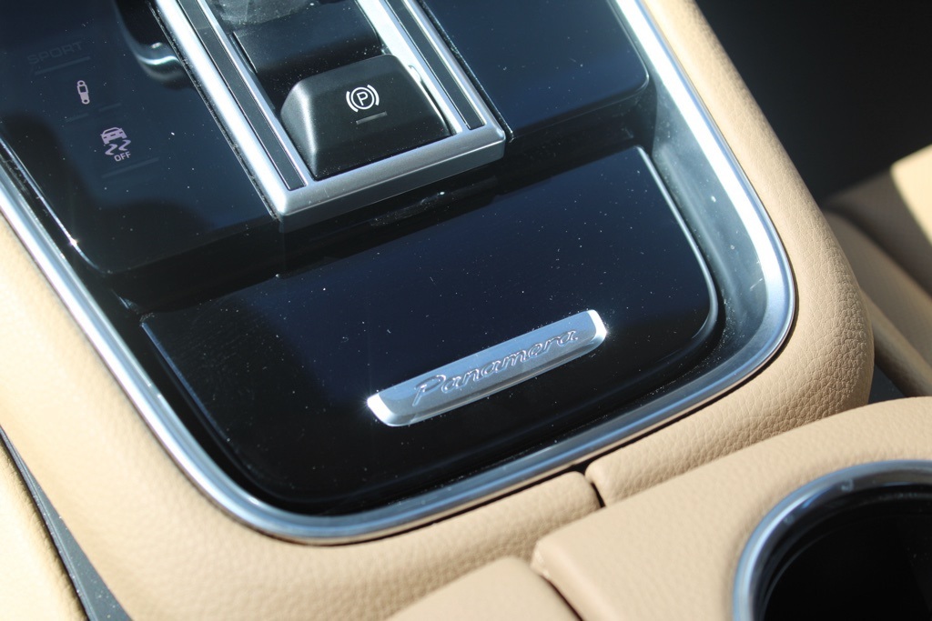 2023 Porsche Panamera E-Hybrid 4 photo 26