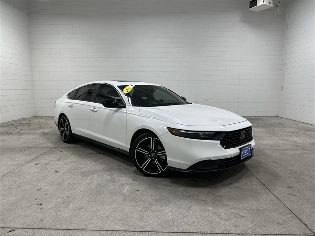 2023 Honda Accord Hybrid Sport's photo