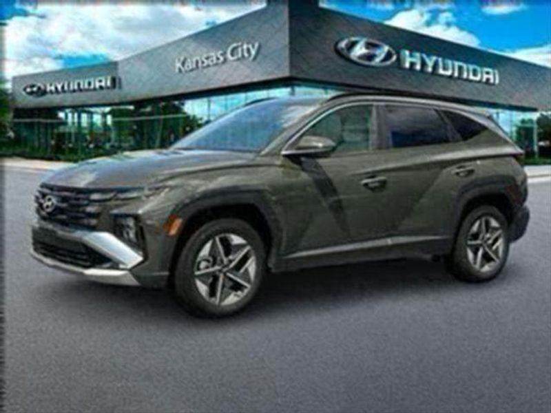 Certified 2025 Hyundai Tucson SEL with VIN 5NMJB3DE3SH537082 for sale in Kansas City