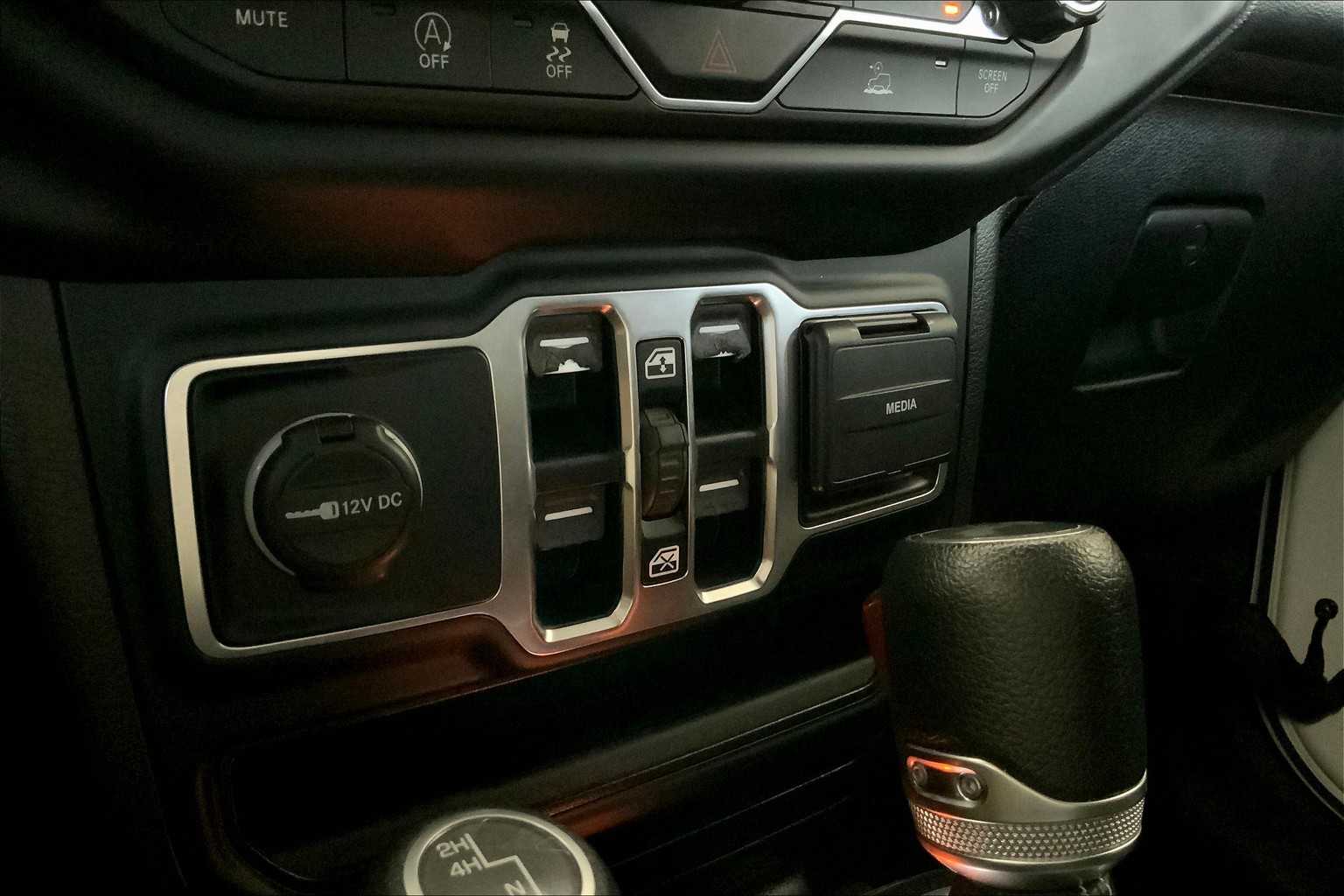2021 Jeep Wrangler Unlimited Sahara photo 17