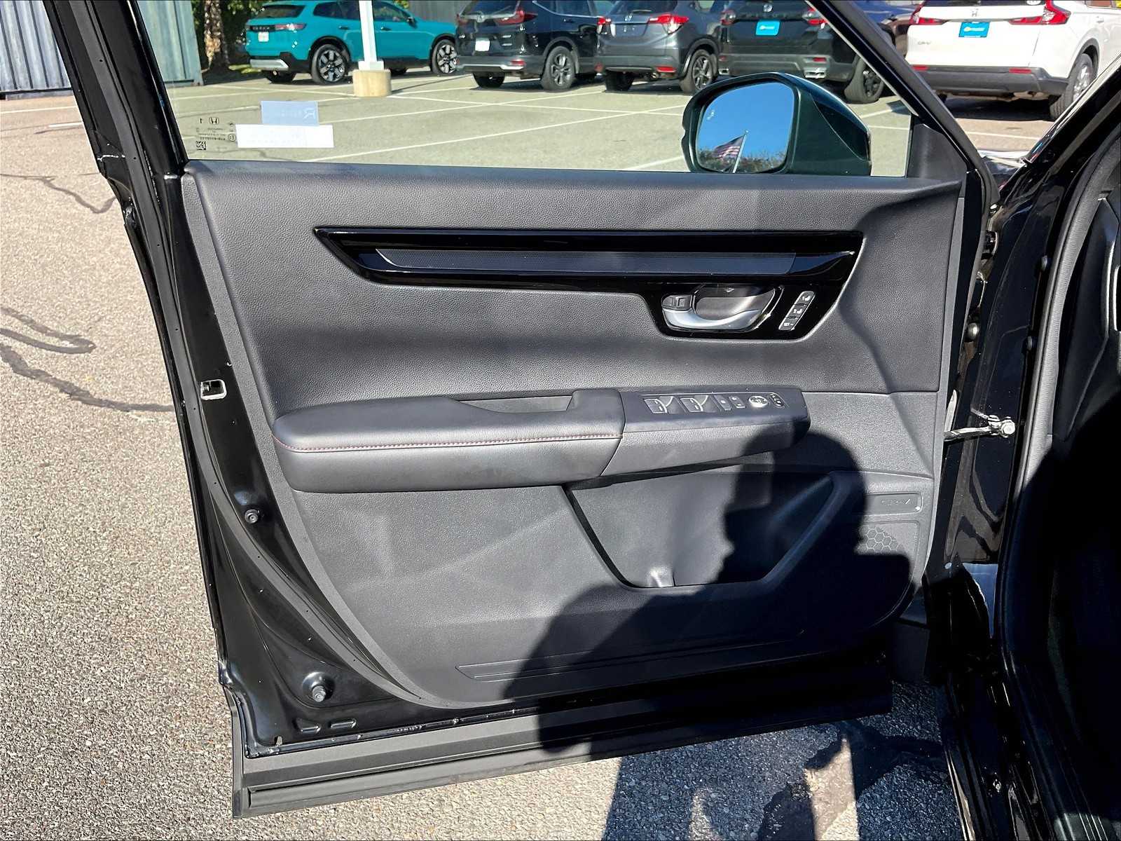 2023 Honda CR-V Hybrid Sport Touring photo 10
