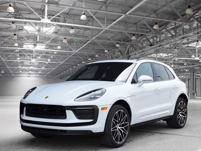 Certified Pre-Owned 2024 Porsche Macan AWD