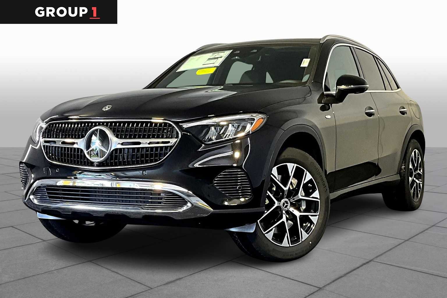 2025 Mercedes-Benz GLC Base's photo