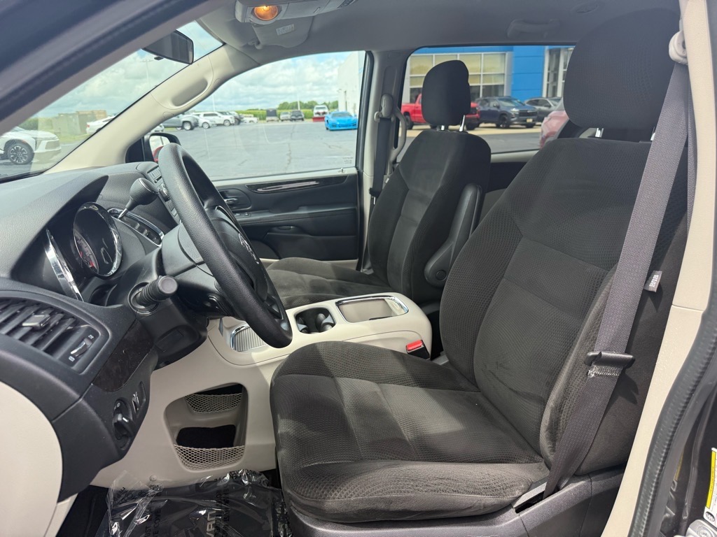 2016 Dodge Grand Caravan SXT photo 11