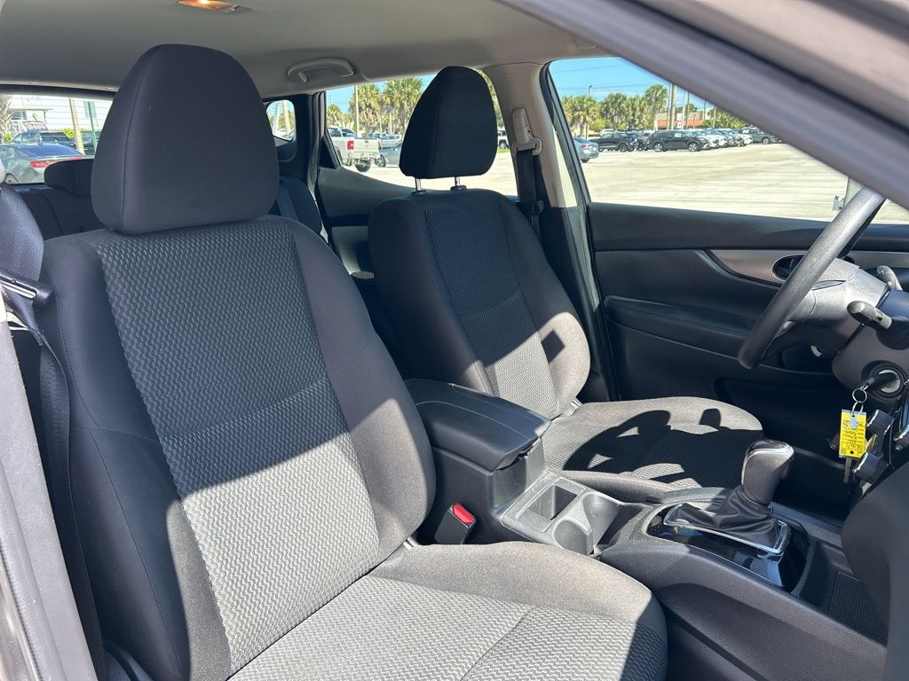 2021 Nissan Rogue Sport S photo 4