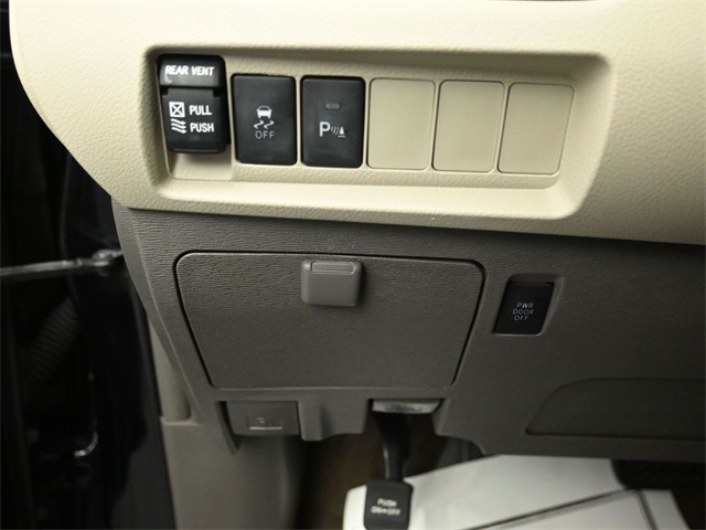 2018 TOYOTA SIENNA - Image 11