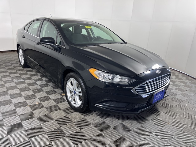 2018 Ford Fusion SE's photo