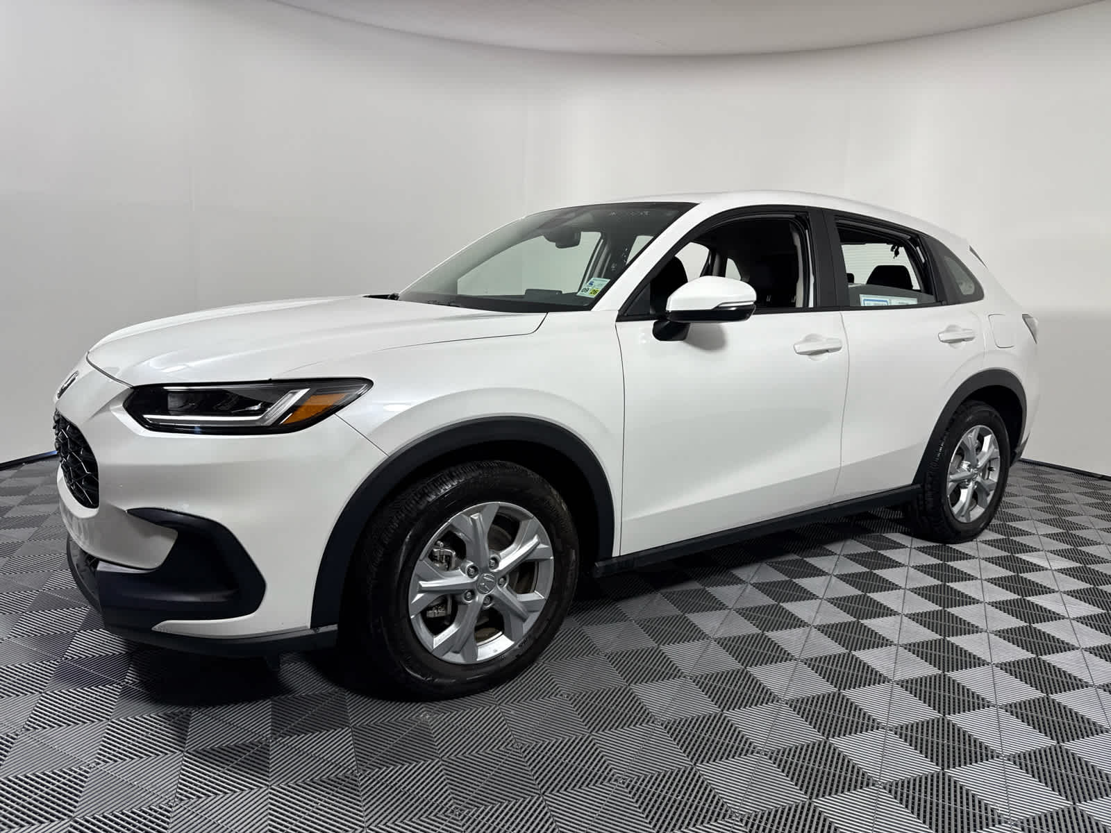 2025 Honda HR-V LX photo 11