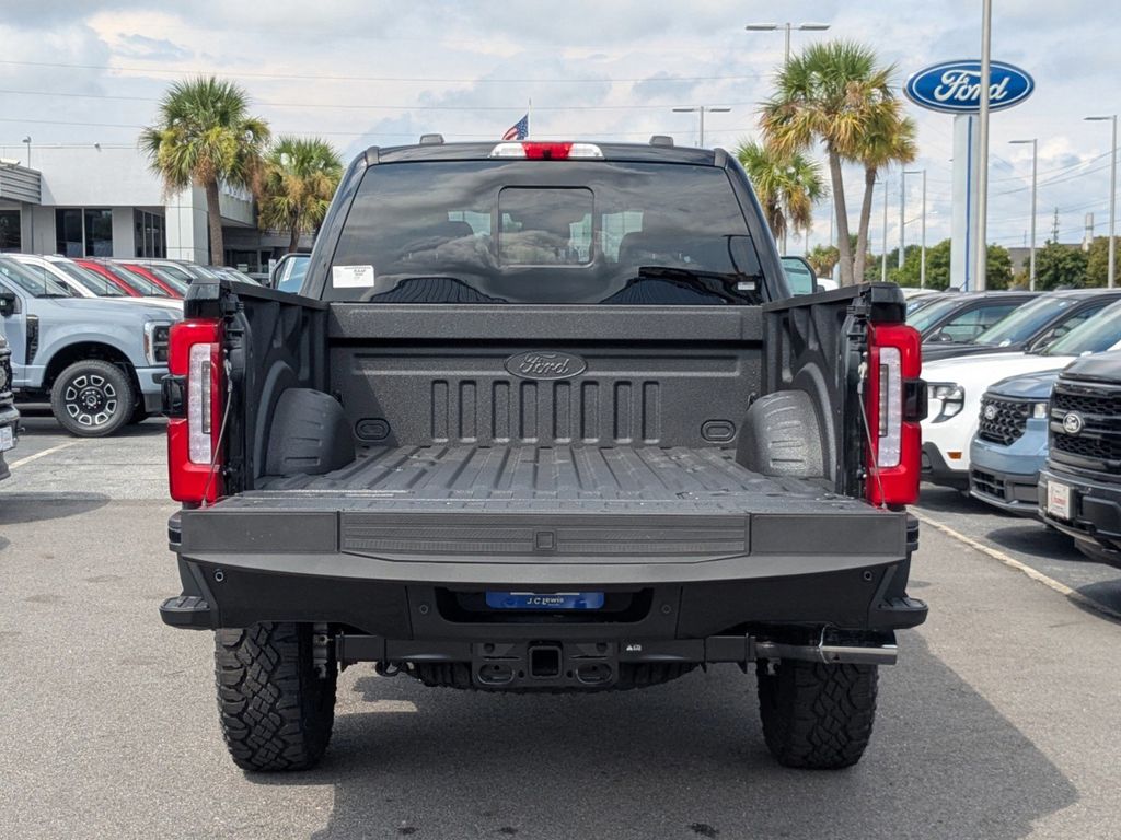 2025 Ford F-250 Platinum photo 12