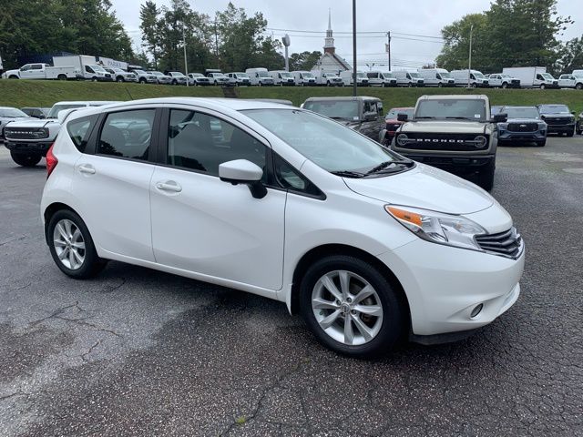 2015 Nissan Versa Note SL photo 2